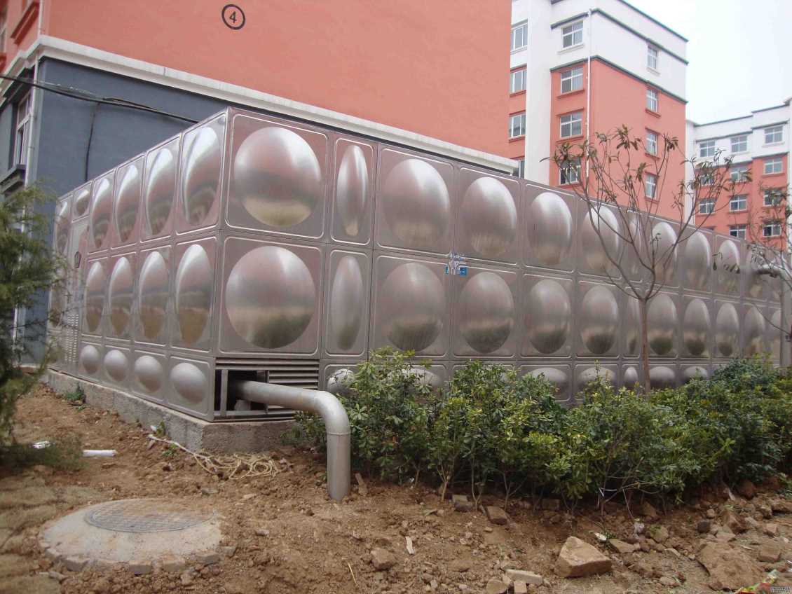 換熱站設(shè)備廠家介紹板式換熱器與殼管式的結(jié)構(gòu)有什么不同？